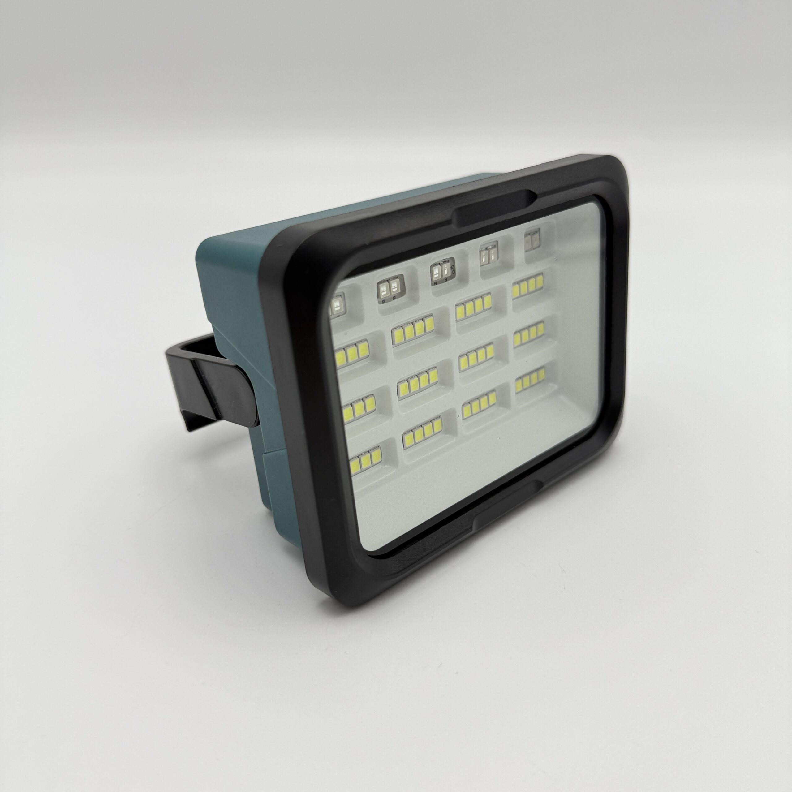 چراغ اضطراری شارژی و خورشیدی مدل CK686